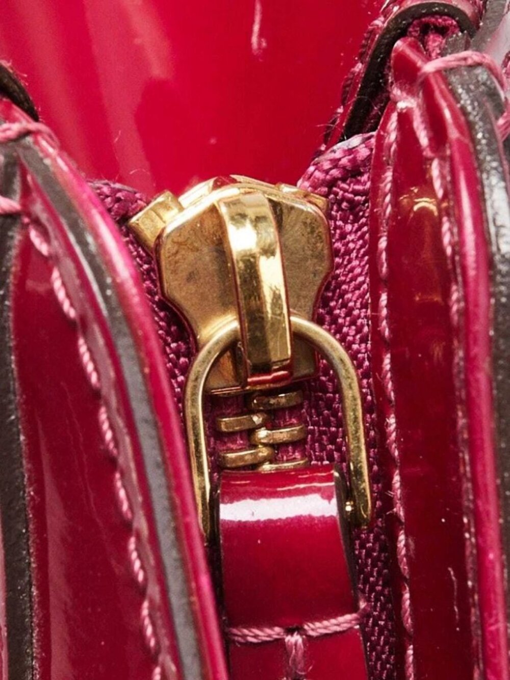 Louis Vuitton Magenta Monogram Vernis Brea PM NM Bag - Picture 8 of 12